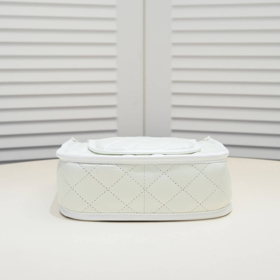 Chanel HOBO HANDBAG - Image 5